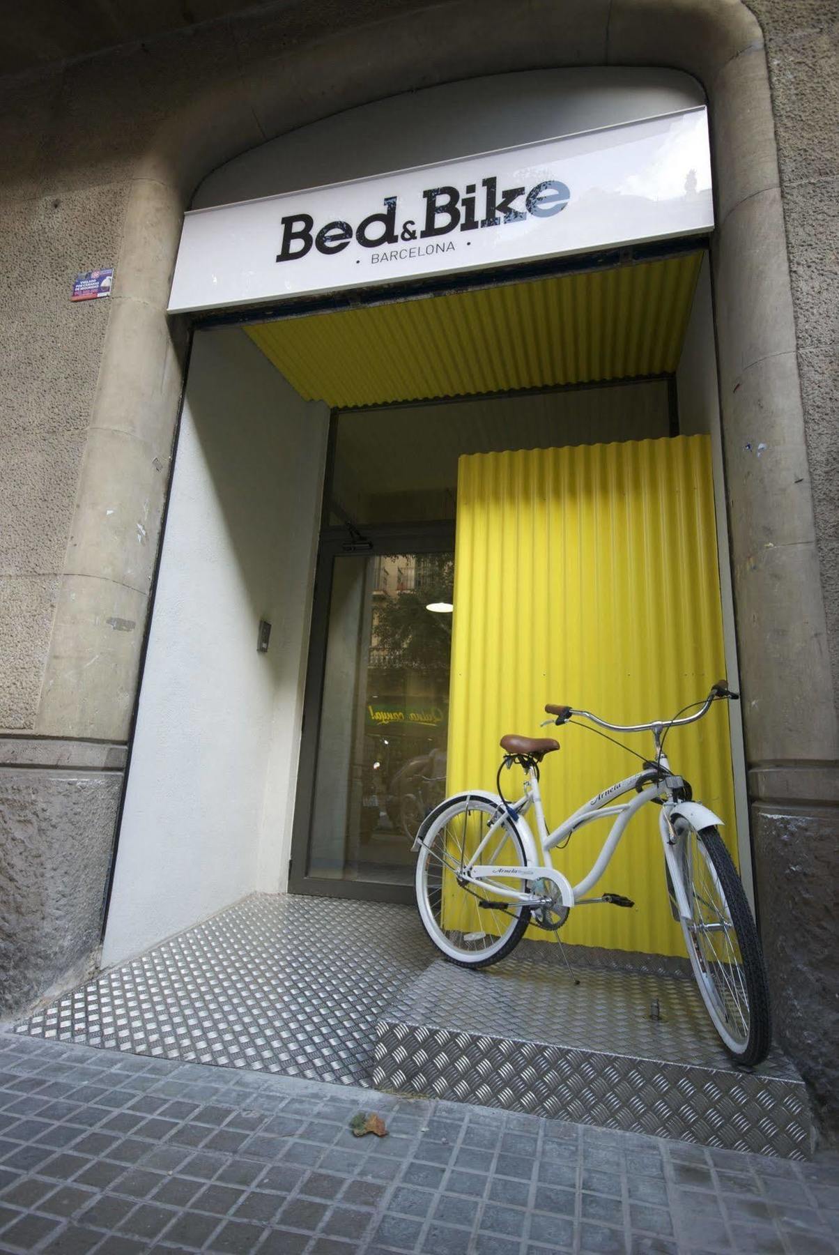 A Pousada Bed And Bike Barcelona Exterior foto